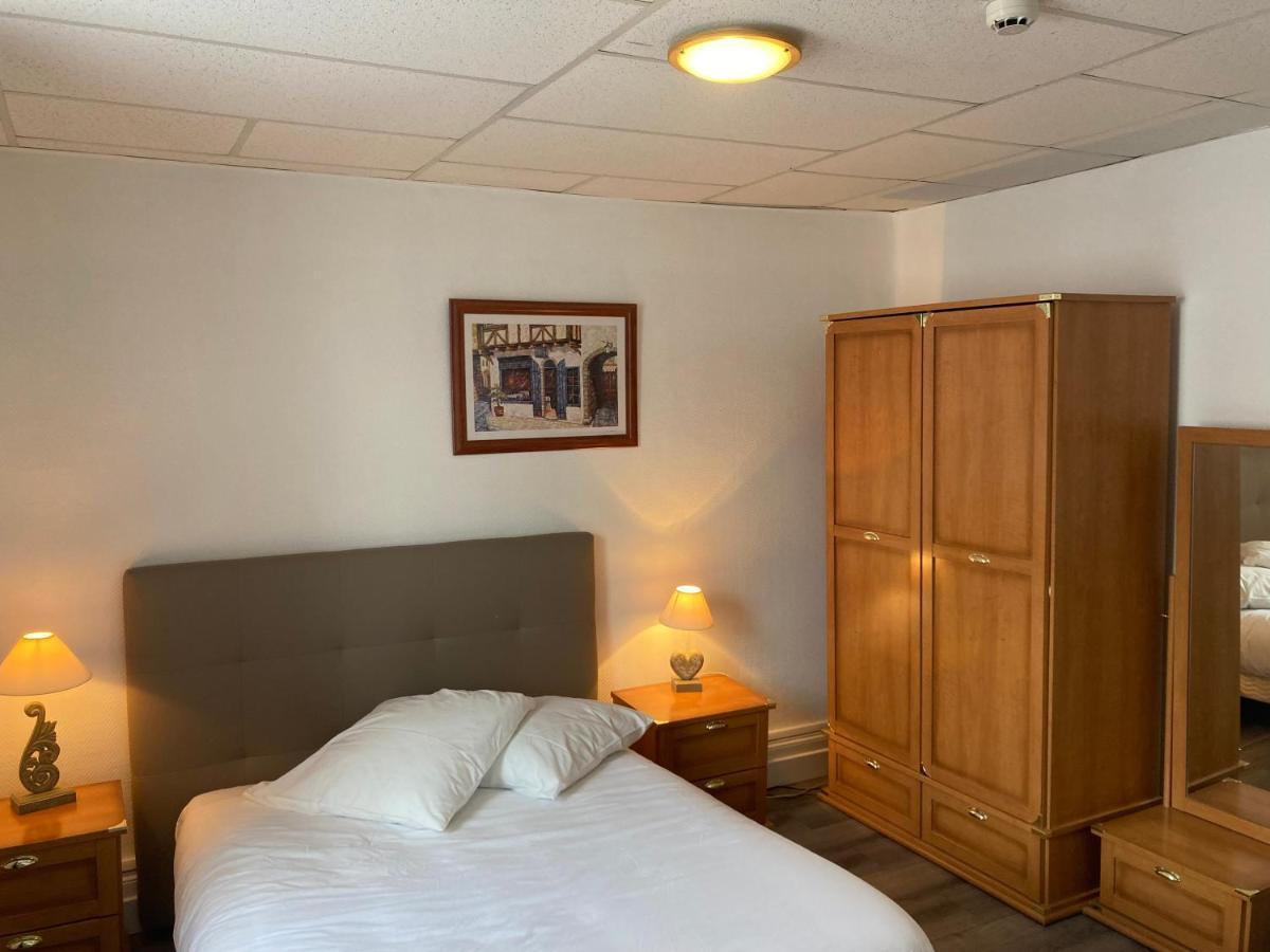 Aigle D'Or Hotel Thiers Buitenkant foto