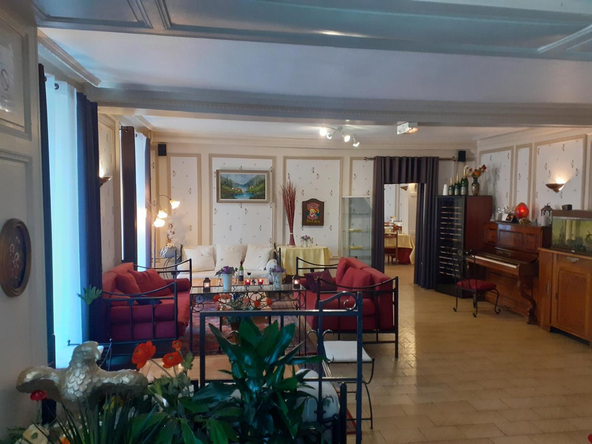 Aigle D'Or Hotel Thiers Buitenkant foto